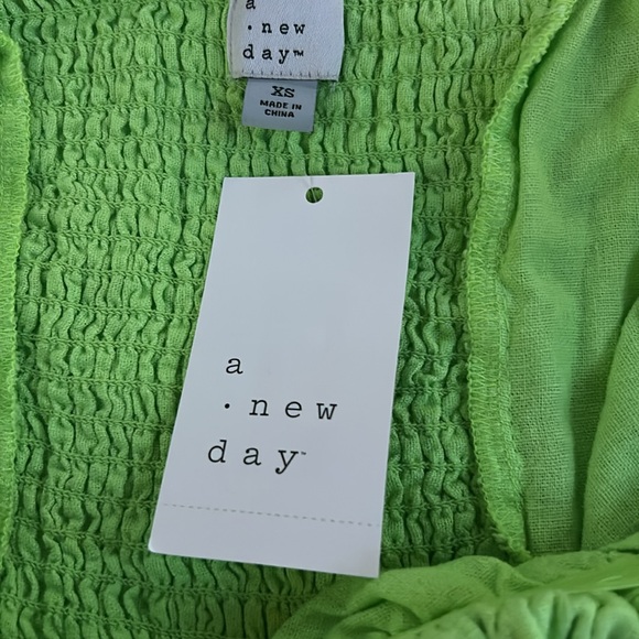 A New Day Lime Green Textured Top - Picture 5 of 8